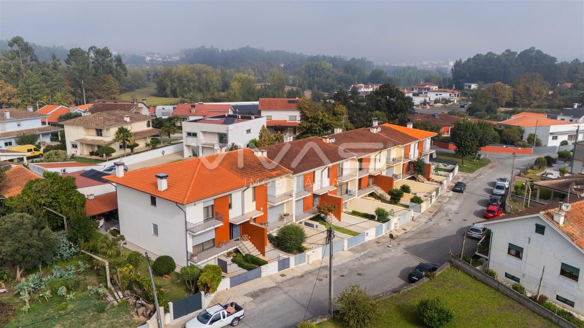 Moradia em Banda T3 Venda em Turiz,Vila Verde