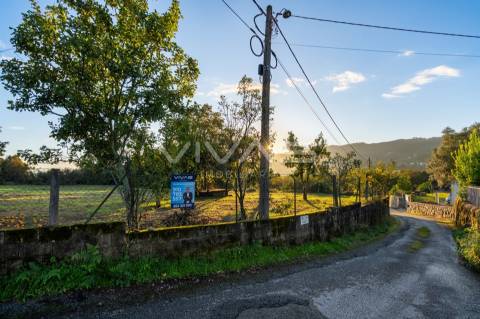 Terreno Para Construção  Venda em Sande, Vilarinho, Barros e Gomide,Vila Verde