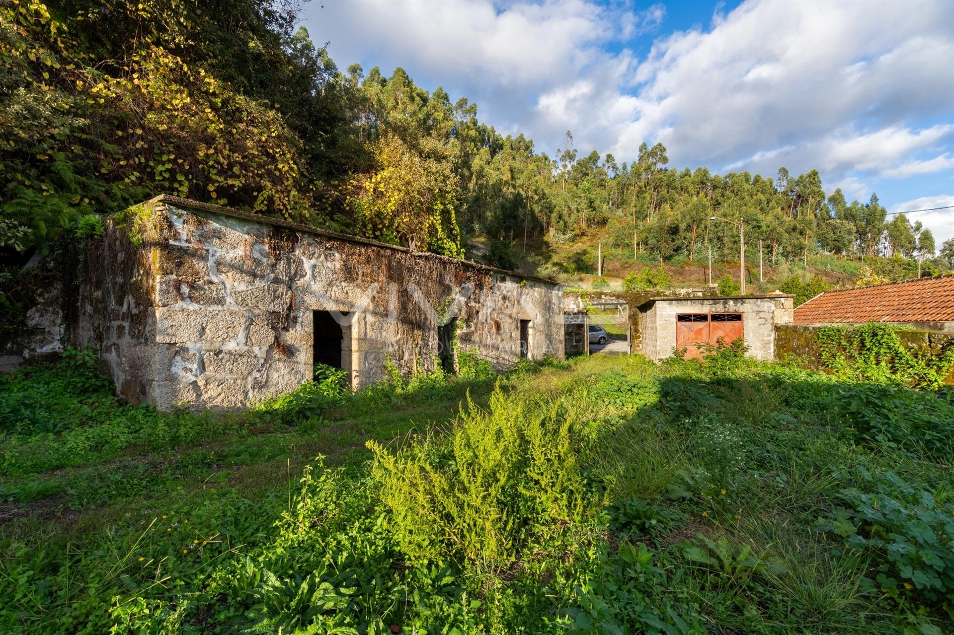 Moradia para Restaurar T3 Venda em Dossãos,Vila Verde