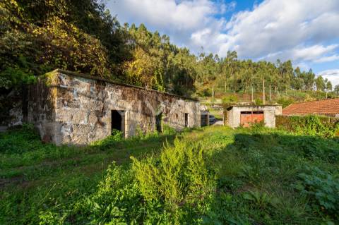 Moradia para Restaurar T3 Venda em Dossãos,Vila Verde