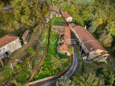 Moradia para Restaurar T3 Venda em Dossãos,Vila Verde