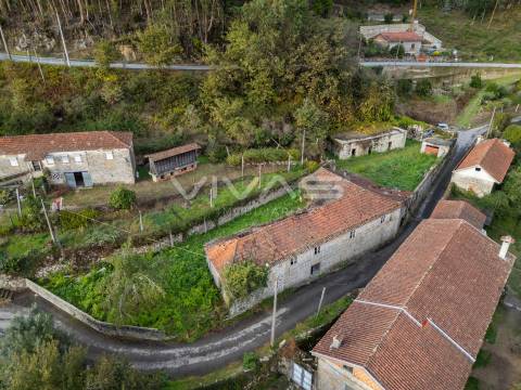 Moradia para Restaurar T3 Venda em Dossãos,Vila Verde