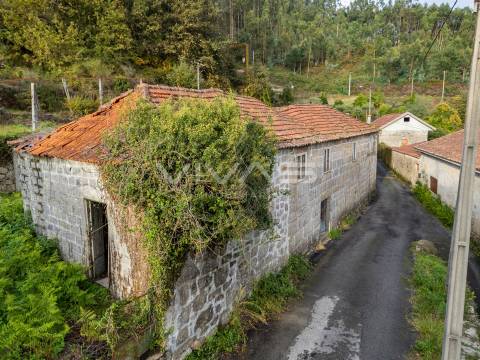 Moradia para Restaurar T3 Venda em Dossãos,Vila Verde