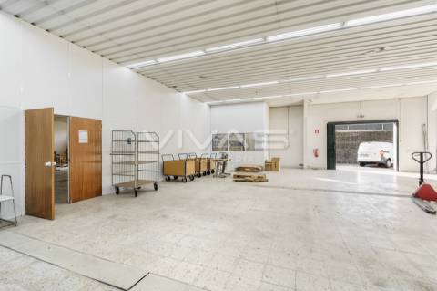 Pavilhão  Venda em Gême,Vila Verde