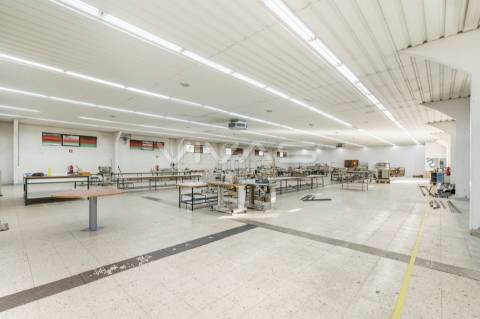 Pavilhão  Venda em Gême,Vila Verde