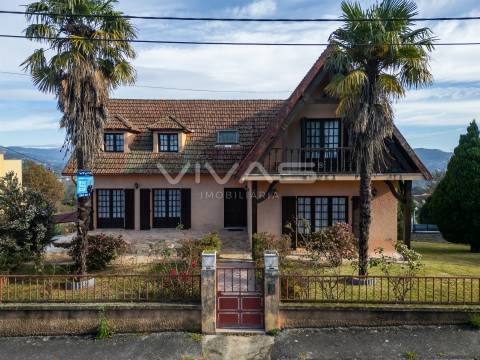 Moradia T4 Venda em Vila Verde e Barbudo,Vila Verde