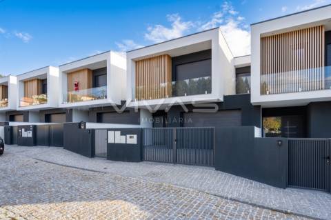 Moradia T3 Venda em Alpendorada, Várzea e Torrão,Marco de Canaveses