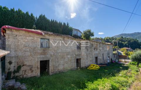 Moradia para Restaurar T0 Venda em Chorense e Monte,Terras de Bouro