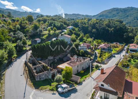 Moradia para Restaurar T0 Venda em Chorense e Monte,Terras de Bouro