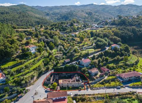 Moradia para Restaurar T0 Venda em Chorense e Monte,Terras de Bouro
