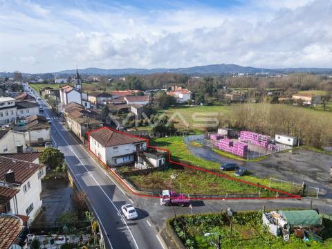 Prédio c/ 4 Apartamentos T1 - Vila de Prado