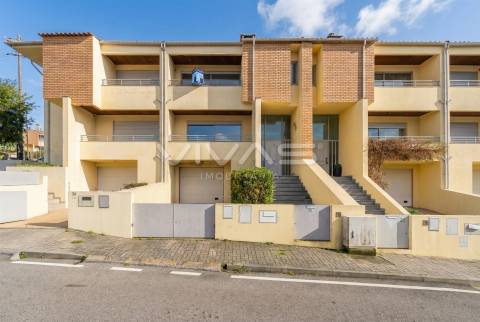 Moradia em Banda T3 Venda em Lage,Vila Verde