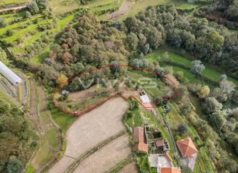 Moradia para Restaurar T0 Venda em Sande, Vilarinho, Barros e Gomide,Vila Verde