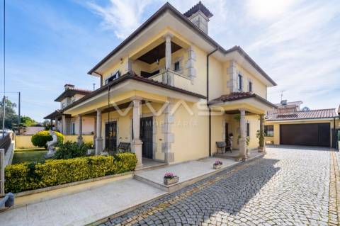 Moradia T4 Venda em Mire de Tibães,Braga
