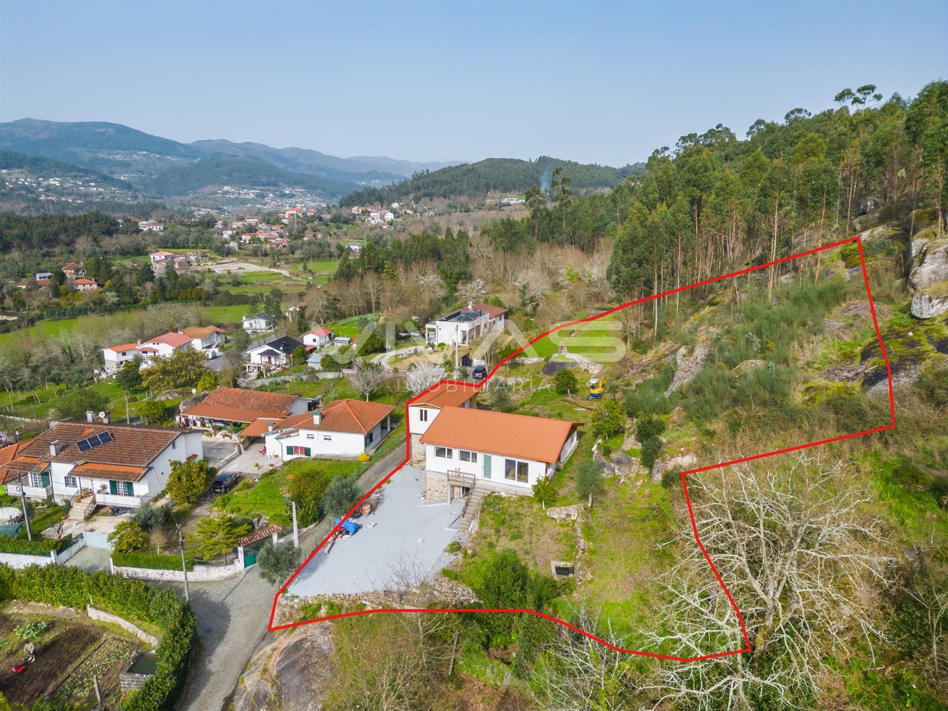 Moradia Isolada T2+1 Venda em Caldelas, Sequeiros e Paranhos,Amares