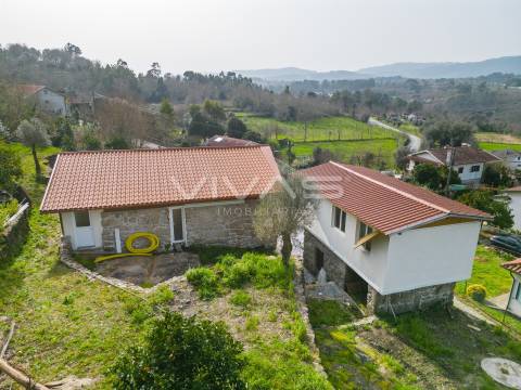 Moradia Isolada T2+1 Venda em Caldelas, Sequeiros e Paranhos,Amares