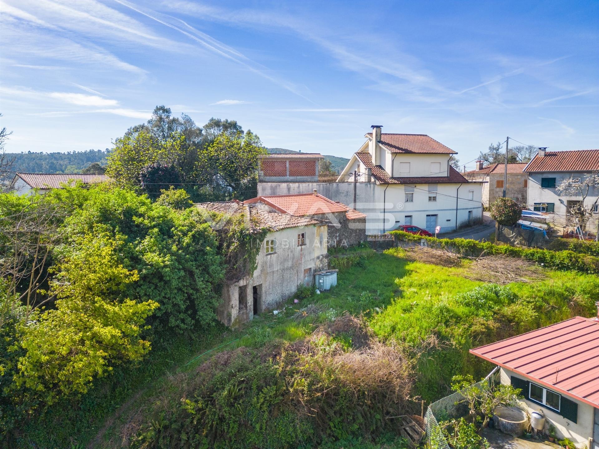 Moradia para Restaurar T0 Venda em Esqueiros, Nevogilde e Travassós,Vila Verde