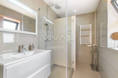 Moradia Geminada T4 com piscina, em Vila Verde