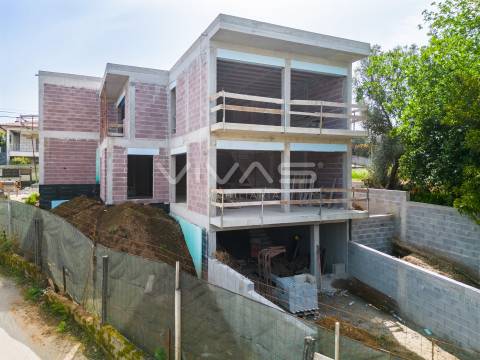 Moradia Geminada T3 Venda em Carreiras (São Miguel) e Carreiras (Santiago),Vila Verde