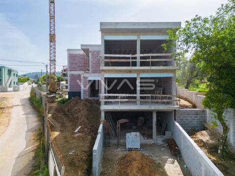 Moradia Geminada T3 Venda em Carreiras (São Miguel) e Carreiras (Santiago),Vila Verde