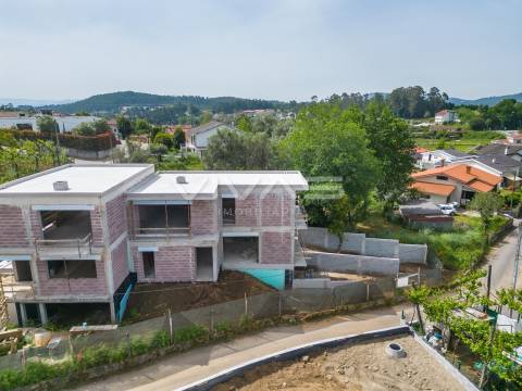 Moradia Geminada T3 Venda em Carreiras (São Miguel) e Carreiras (Santiago),Vila Verde