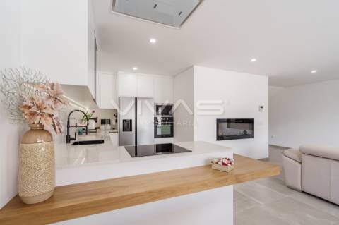 Moradia T3, Alpendorada, Marco de Canaveses