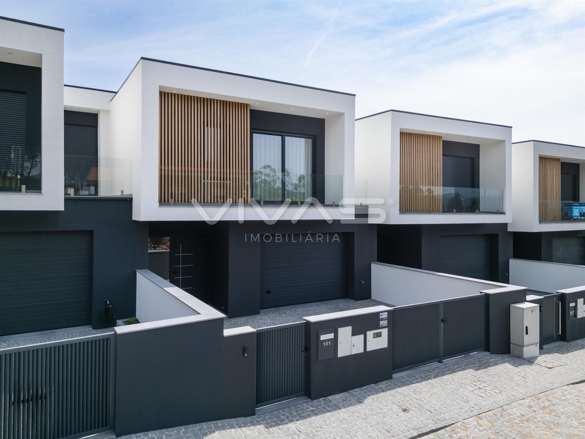 Moradia T3, Alpendorada, Marco de Canaveses