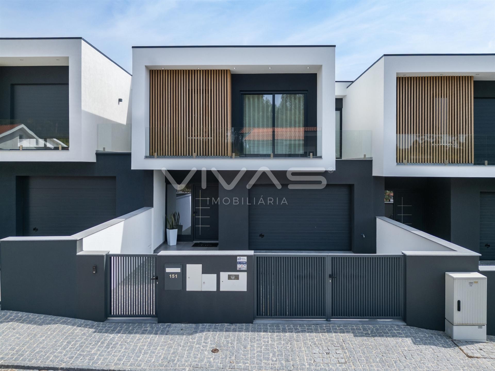 Moradia T3, Alpendorada, Marco de Canaveses