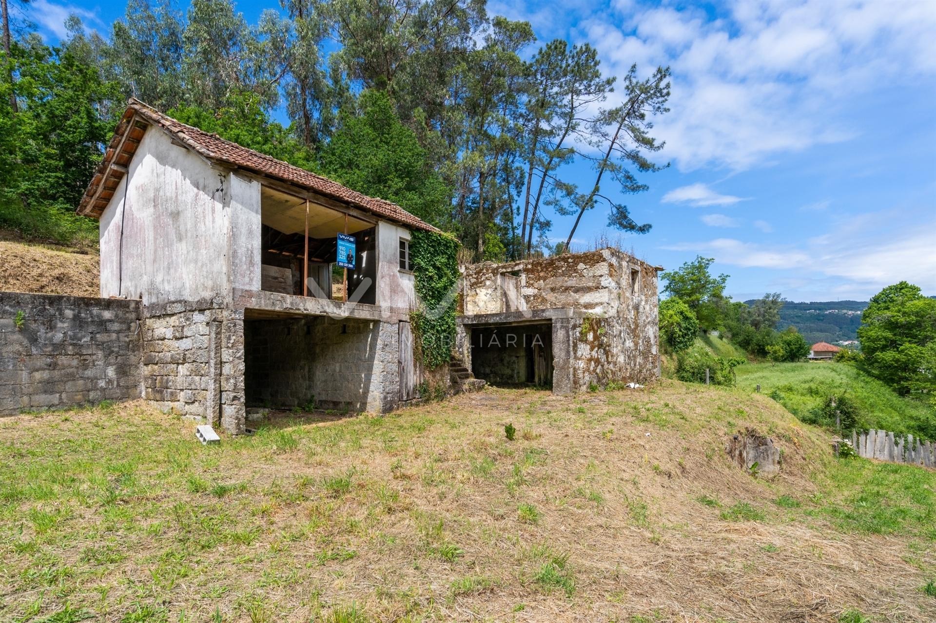 Moradia para Restaurar T0 Venda em Ribeira do Neiva,Vila Verde