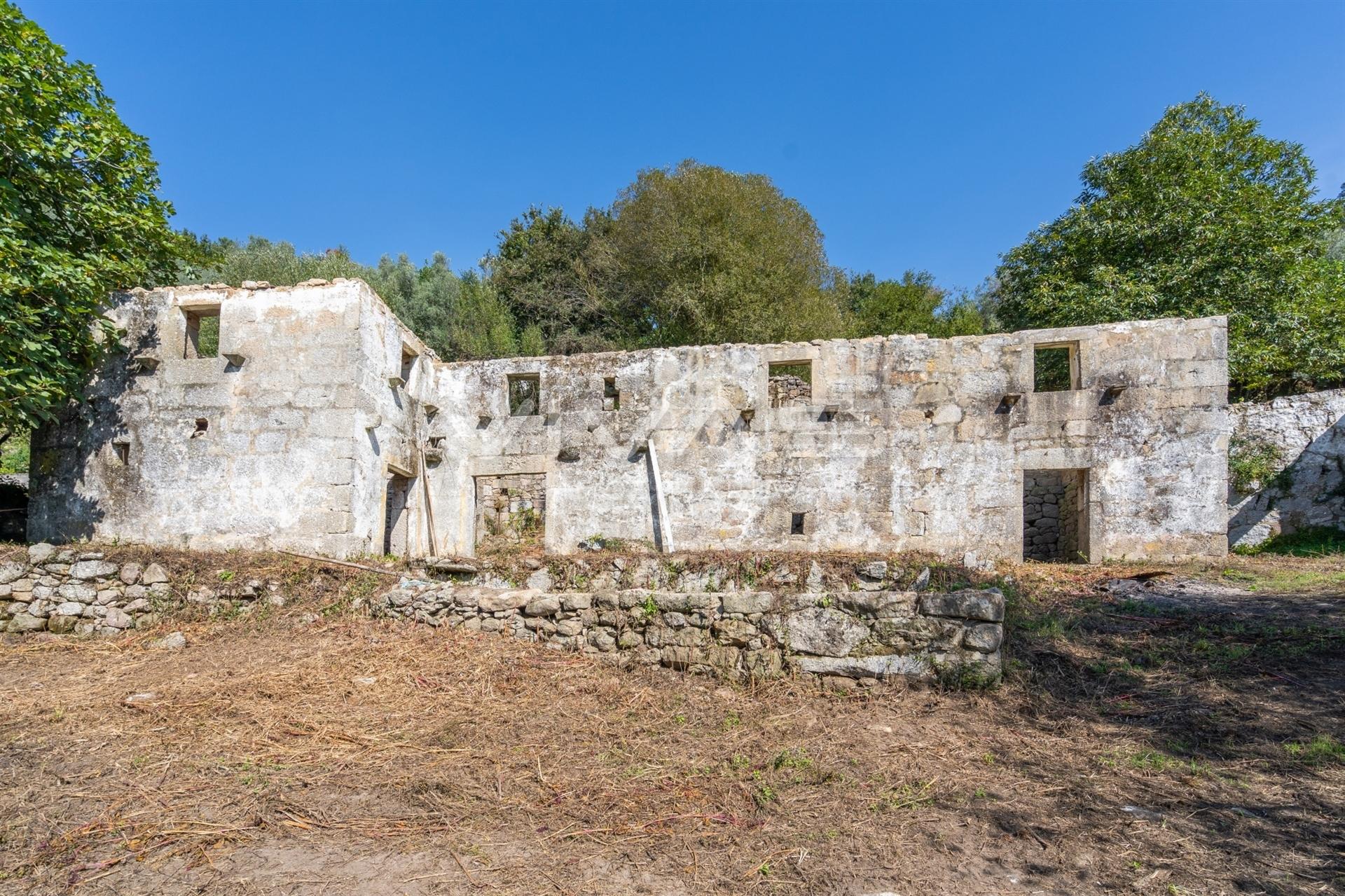 Moradia para Restaurar T0 Venda em Vade,Vila Verde
