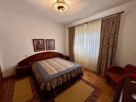 Praia,  Apartamento Duplex T4, vista mar Vila do conde( Árvore )- Mobilado