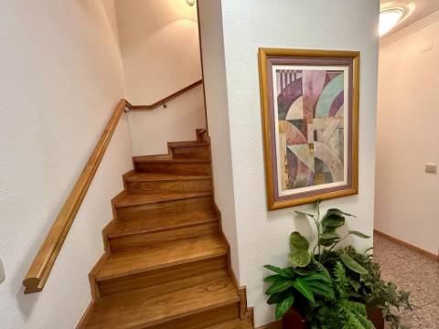 Praia,  Apartamento Duplex T4, vista mar Vila do conde( Árvore )- Mobilado