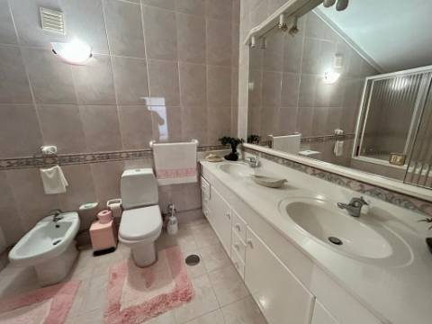 Praia,  Apartamento Duplex T4, vista mar Vila do conde( Árvore )- Mobilado