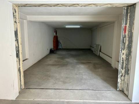 Praia,  Apartamento Duplex T4, vista mar Vila do conde( Árvore )- Mobilado