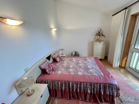 Praia,  Apartamento Duplex T4, vista mar Vila do conde( Árvore )- Mobilado