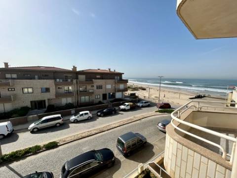 Praia,  Apartamento Duplex T4, vista mar Vila do conde( Árvore )- Mobilado