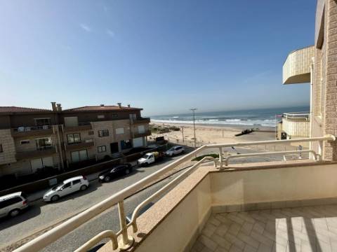 Praia,  Apartamento Duplex T4, vista mar Vila do conde( Árvore )- Mobilado