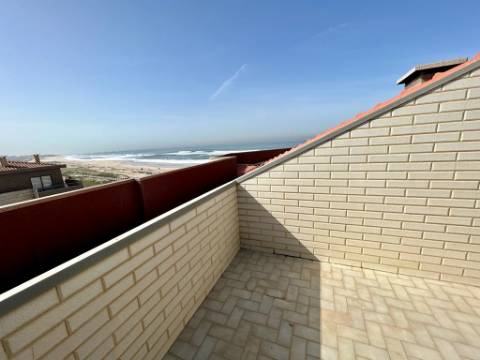 Praia,  Apartamento Duplex T4, vista mar Vila do conde( Árvore )- Mobilado