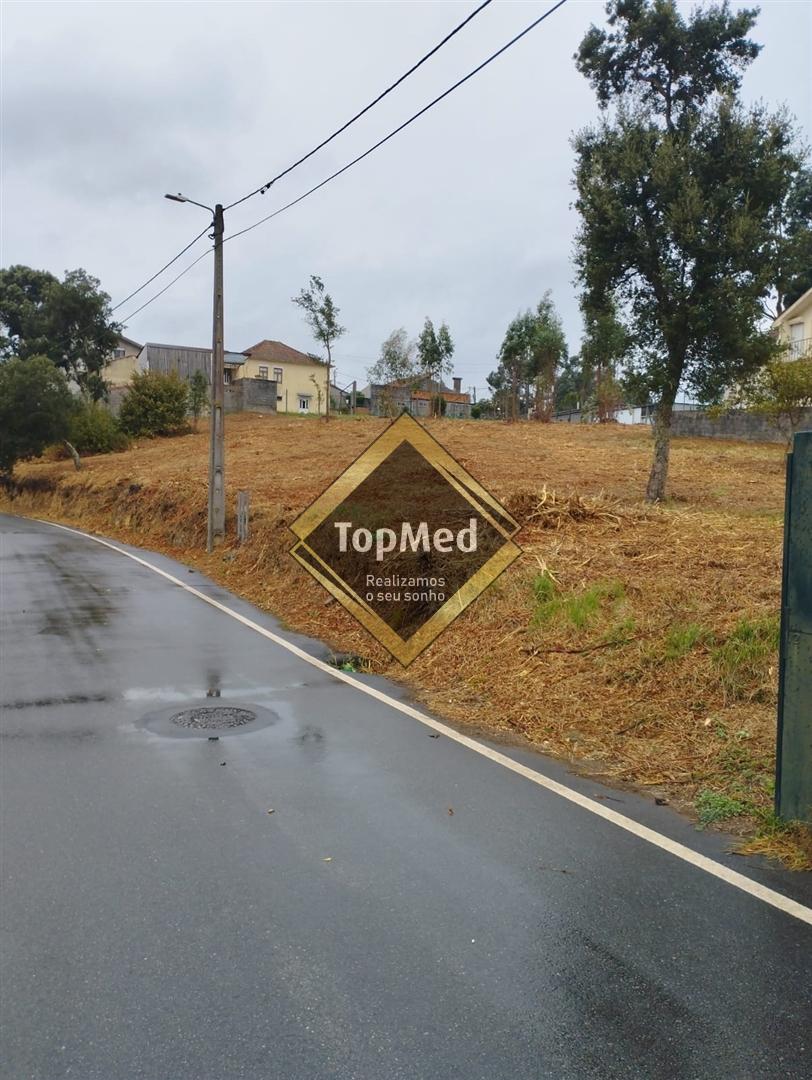 2 Terreno com 2700m2 em Roçadas, Santa Maria da Feira