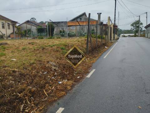 2 Terreno com 2700m2 em Roçadas, Santa Maria da Feira