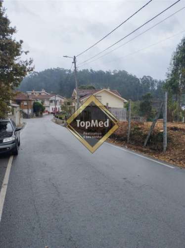 2 Terreno com 2700m2 em Roçadas, Santa Maria da Feira