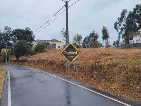 2 Terreno com 2700m2 em Roçadas, Santa Maria da Feira