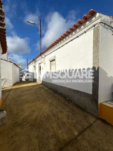 Moradia em Banda T2 Venda em Ourique,Ourique