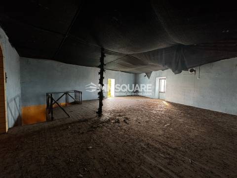 Armazém  Venda em Castro Verde e Casével,Castro Verde