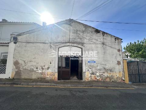 Armazém  Venda em Castro Verde e Casével,Castro Verde