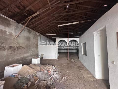 Armazém  Venda em Castro Verde e Casével,Castro Verde
