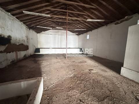 Armazém  Venda em Castro Verde e Casével,Castro Verde