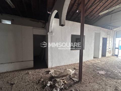 Armazém  Venda em Castro Verde e Casével,Castro Verde