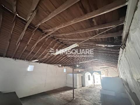 Armazém  Venda em Castro Verde e Casével,Castro Verde