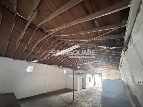 Armazém  Venda em Castro Verde e Casével,Castro Verde